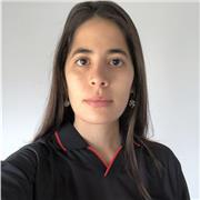 Formada en arquitectura, me especializo en diseño de interiores y modelado 3d.